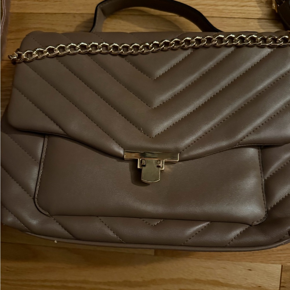 Elegant Brown Quilted Chain Shoulder Bag